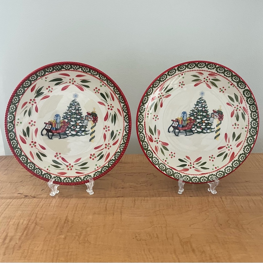 2 Temp-tations Tara Holiday Christmas Dinner Plates 10.5” Sleigh Tree Red Green